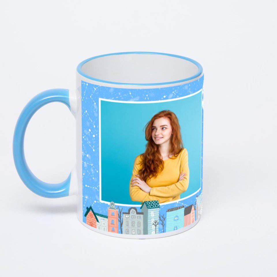 Кружка с синей ручкой и ободком