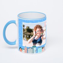 Кружка с синей ручкой и ободком