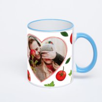 Кружка с синей ручкой и ободком