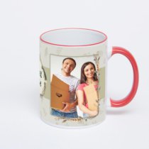 Кружка с красной ручкой и ободком