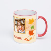 Кружка с красной ручкой и ободком