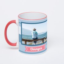 Кружка с красной ручкой и ободком