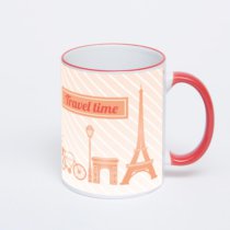 Кружка с красной ручкой и ободком