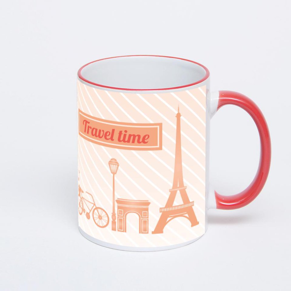 Кружка с красной ручкой и ободком