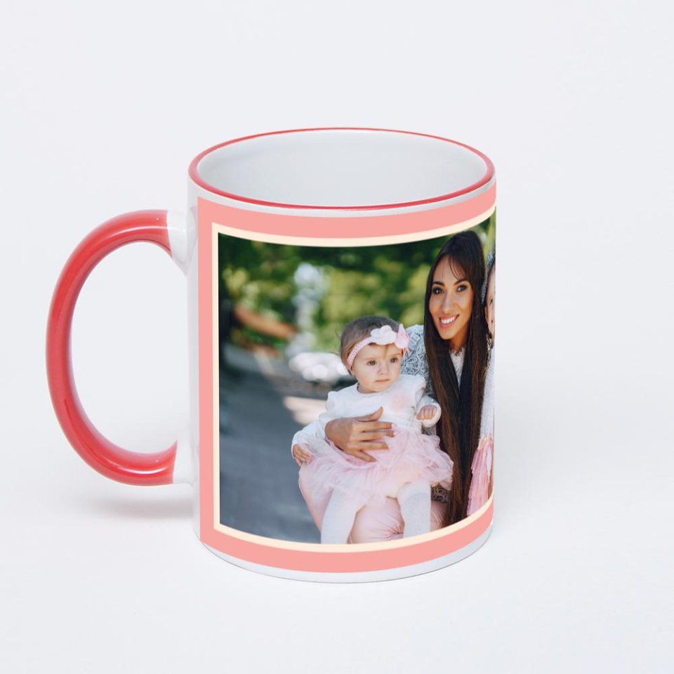 Кружка с красной ручкой и ободком