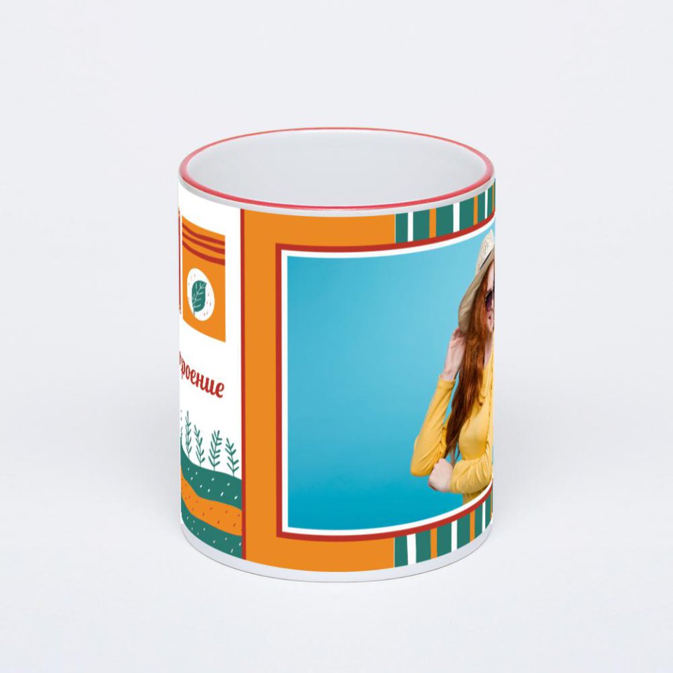 Кружка с красной ручкой и ободком