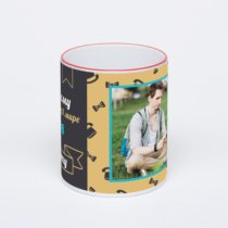 Кружка с красной ручкой и ободком