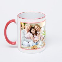 Кружка с красной ручкой и ободком