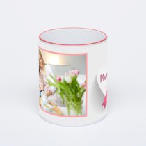 Кружка с красной ручкой и ободком