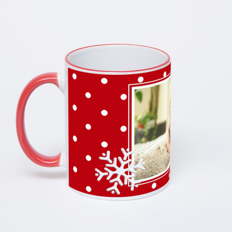 Кружка с красной ручкой и ободком