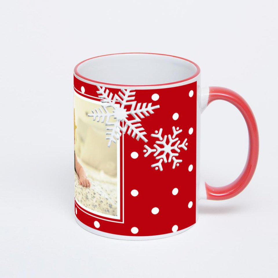 Кружка с красной ручкой и ободком