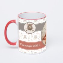 Кружка с красной ручкой и ободком