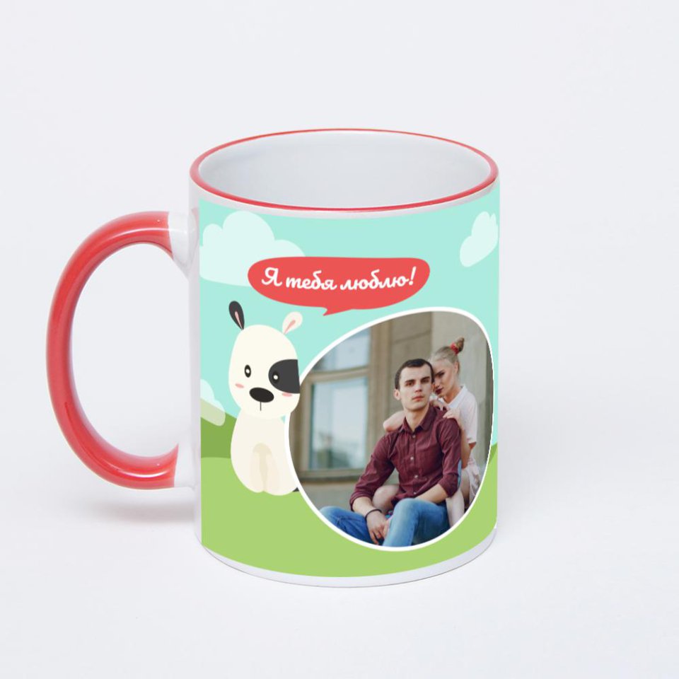 Кружка с красной ручкой и ободком