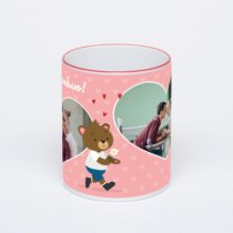 Кружка с красной ручкой и ободком