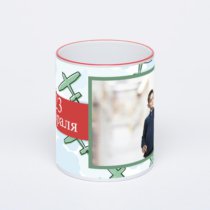 Кружка с красной ручкой и ободком