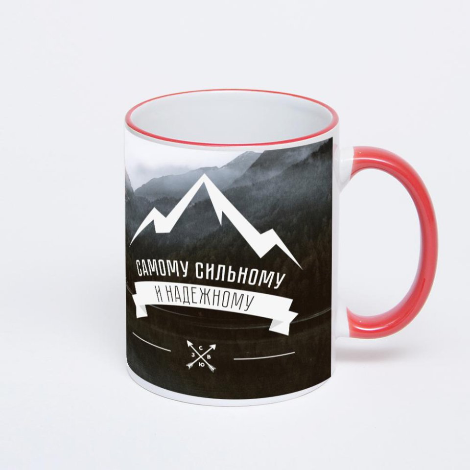 Кружка с красной ручкой и ободком