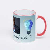 Кружка с красной ручкой и ободком