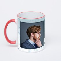 Кружка с красной ручкой и ободком