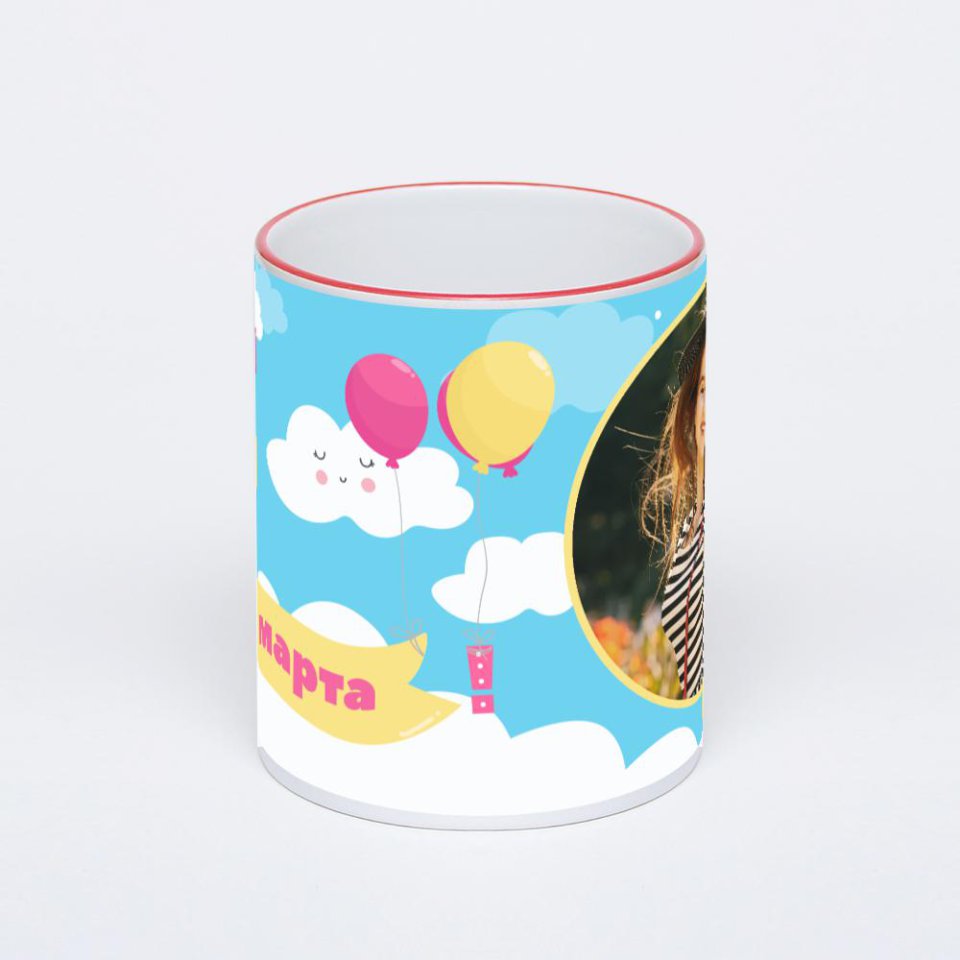 Кружка с красной ручкой и ободком