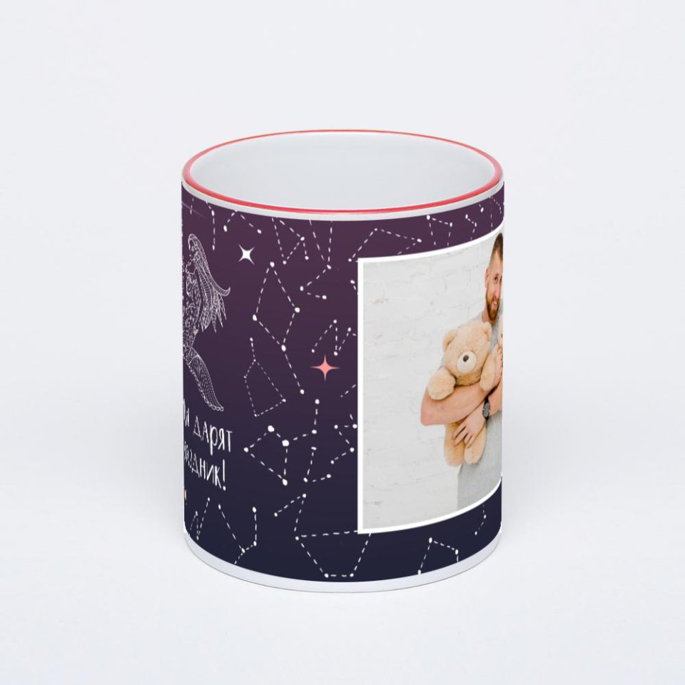 Кружка с красной ручкой и ободком