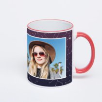 Кружка с красной ручкой и ободком