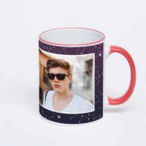 Кружка с красной ручкой и ободком