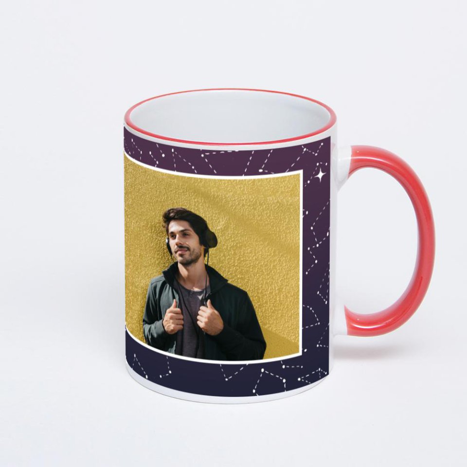 Кружка с красной ручкой и ободком