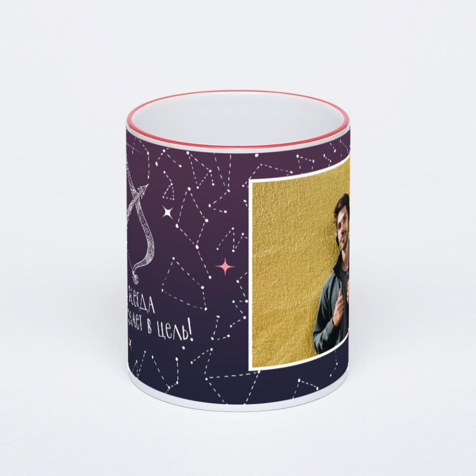 Кружка с красной ручкой и ободком