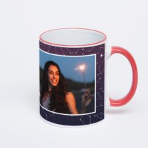 Кружка с красной ручкой и ободком