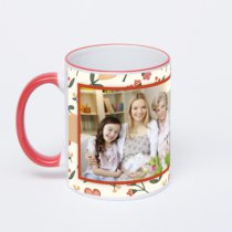 Кружка с красной ручкой и ободком