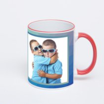 Кружка с красной ручкой и ободком