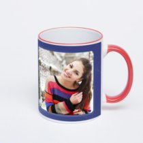 Кружка с красной ручкой и ободком