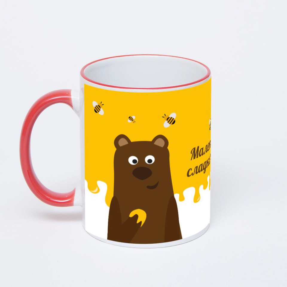 Кружка с красной ручкой и ободком