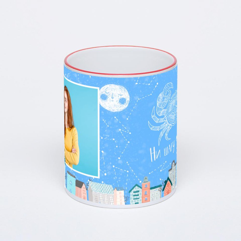 Кружка с красной ручкой и ободком