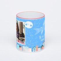 Кружка с красной ручкой и ободком