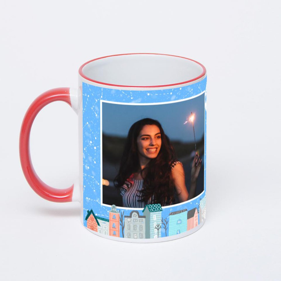 Кружка с красной ручкой и ободком