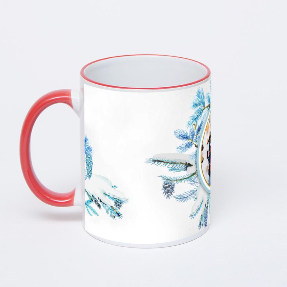 Кружка с красной ручкой и ободком