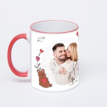 Кружка с красной ручкой и ободком