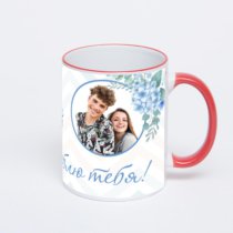 Кружка с красной ручкой и ободком