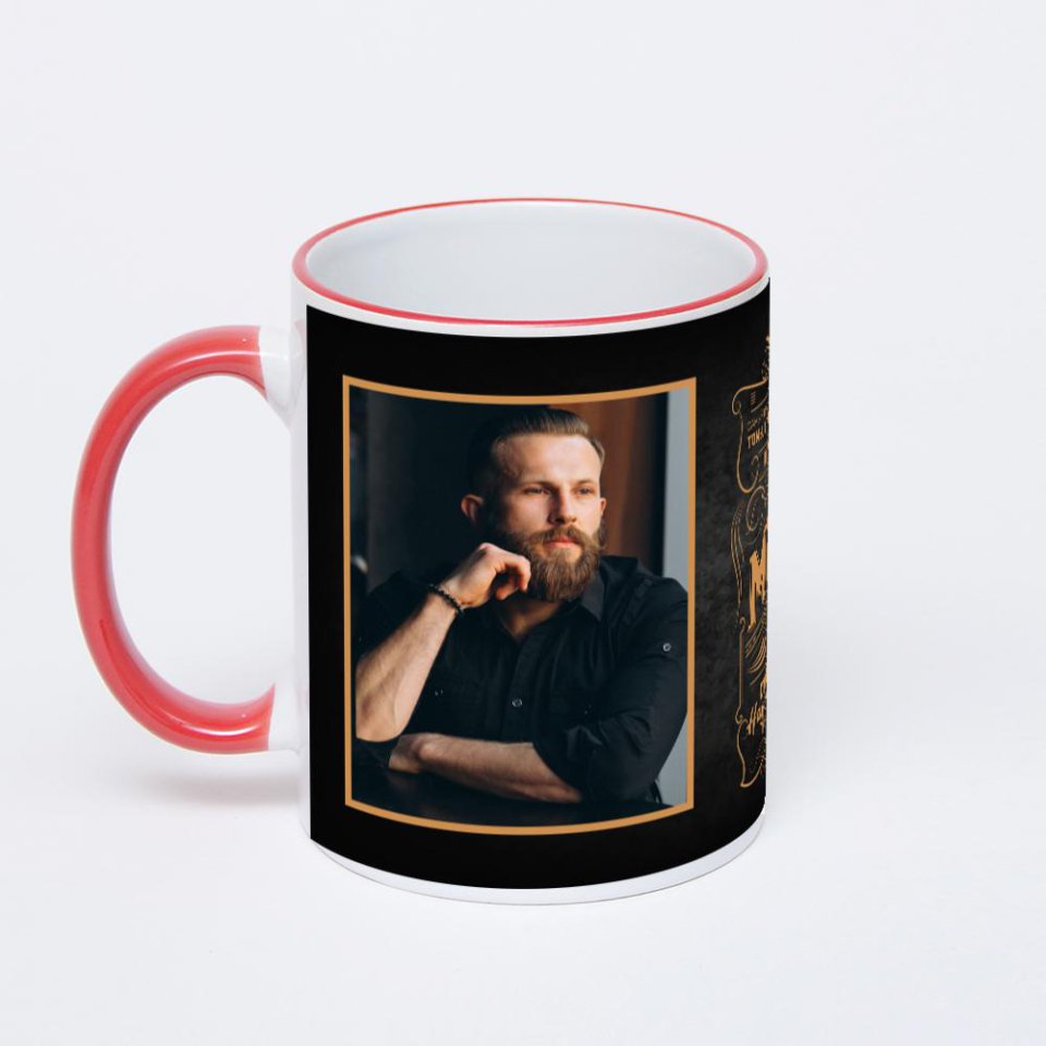 Кружка с красной ручкой и ободком