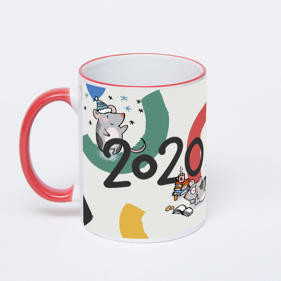 Кружка с красной ручкой и ободком