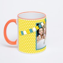 Кружка с оранжевой ручкой и ободком