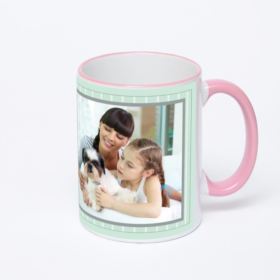 Кружка с розовой ручкой и ободком