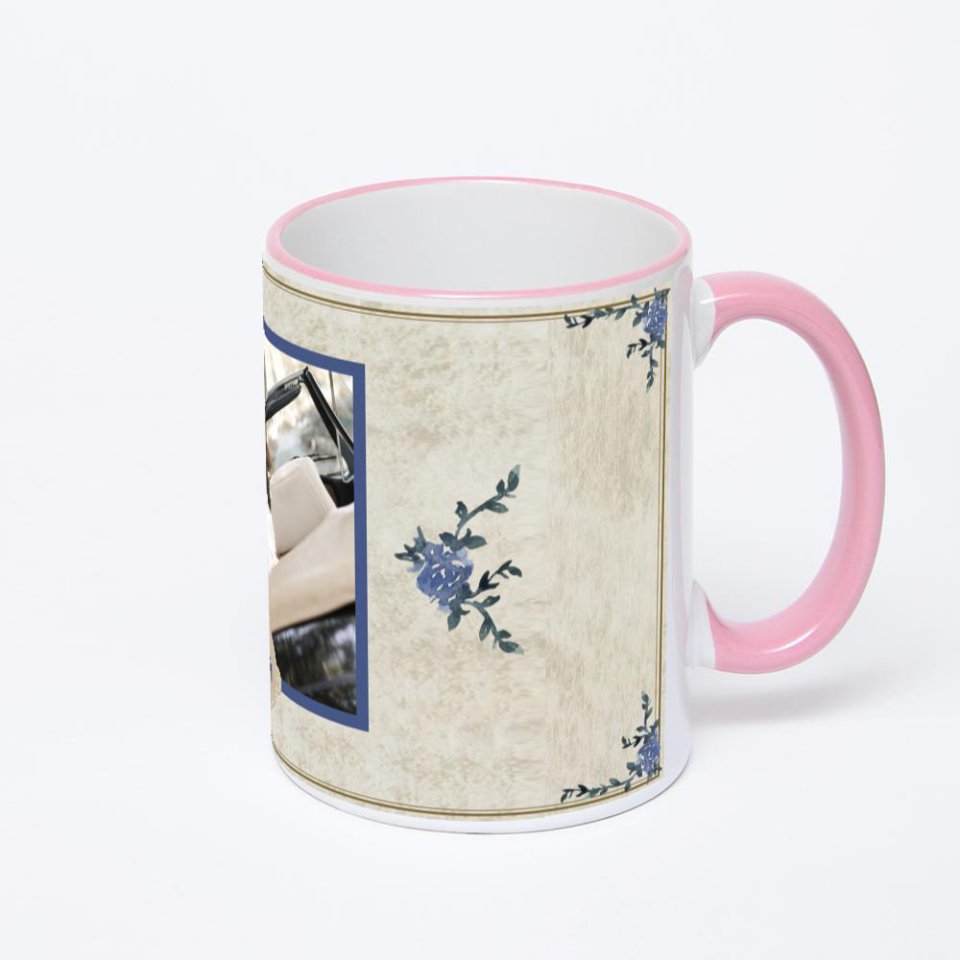 Кружка с розовой ручкой и ободком