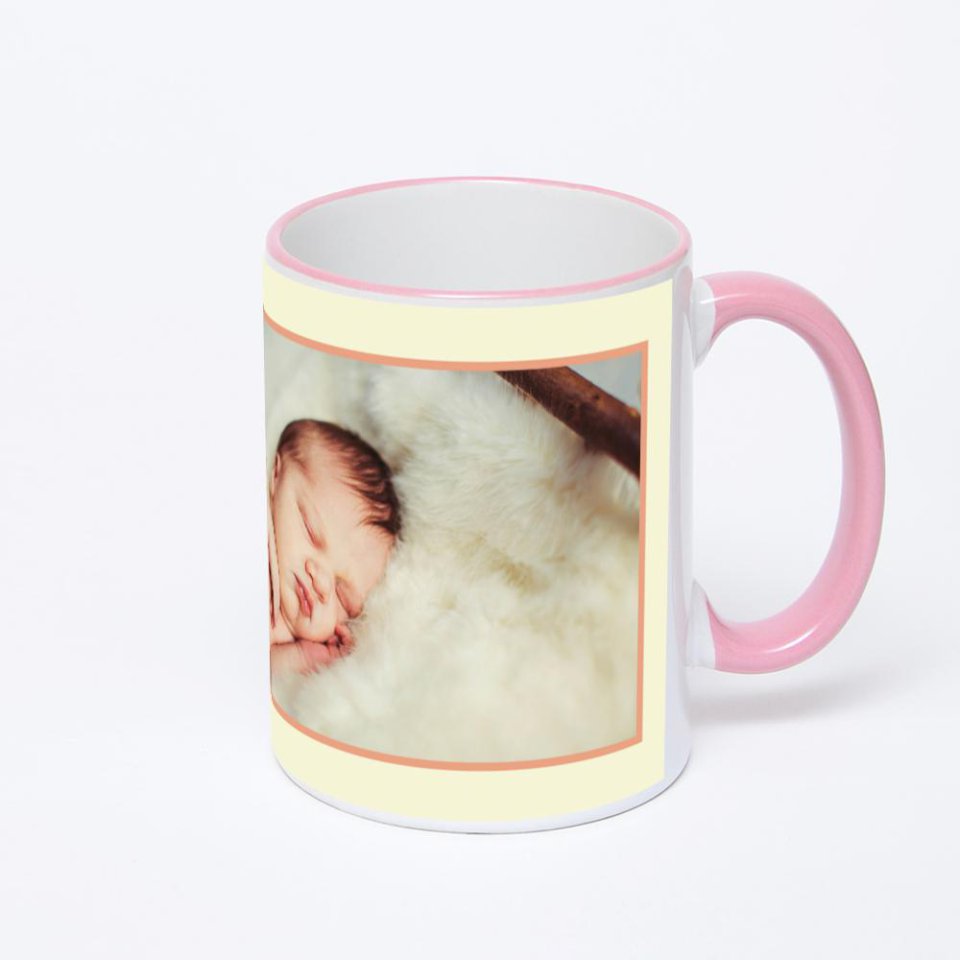 Кружка с розовой ручкой и ободком