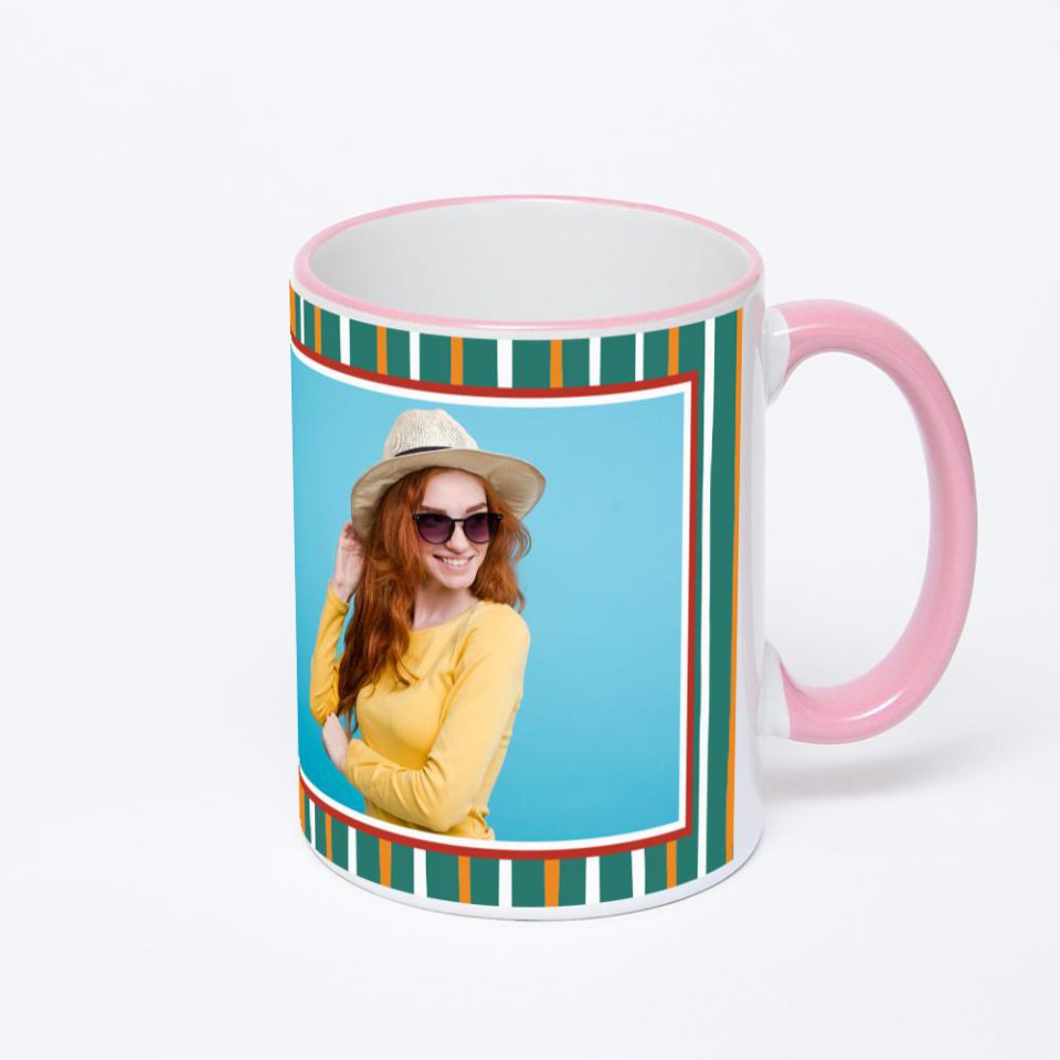 Кружка с розовой ручкой и ободком