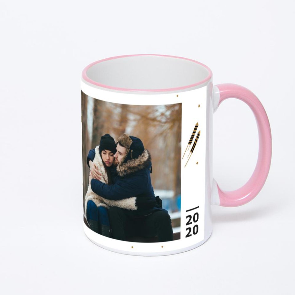 Кружка с розовой ручкой и ободком