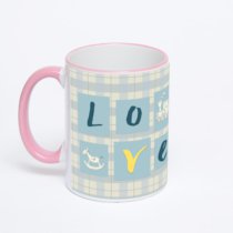 Кружка с розовой ручкой и ободком