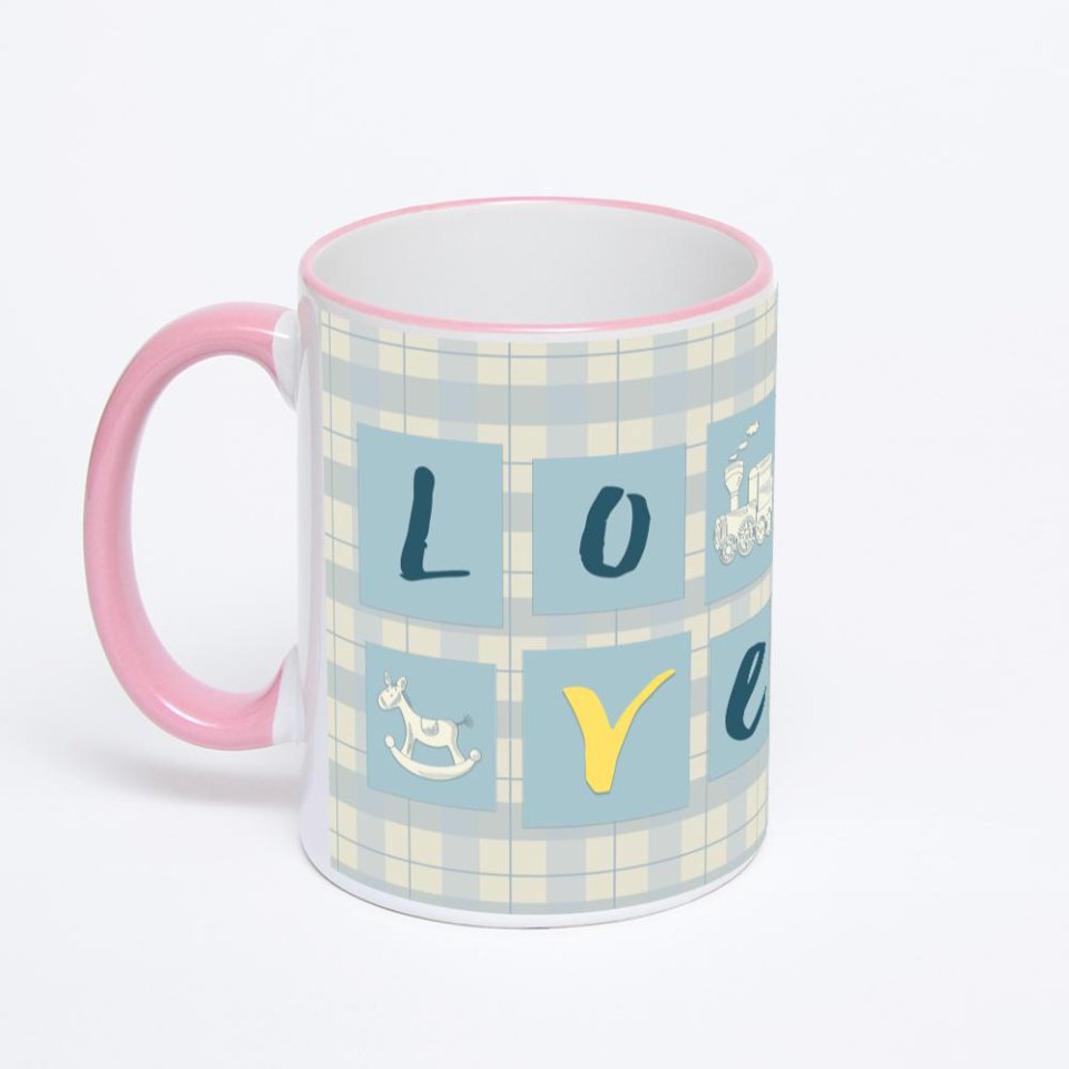 Кружка с розовой ручкой и ободком