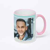 Кружка с розовой ручкой и ободком